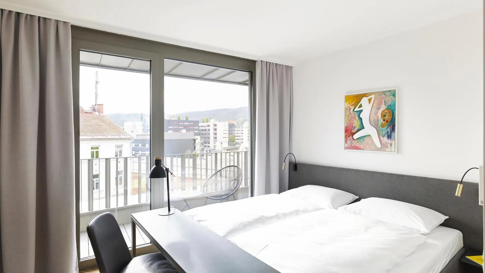 Lendhotel contacts